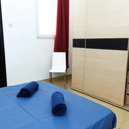 Apartman Stylish St Julians 2 Bedroom For Rent In The Centre With Terrace San Ġiljan