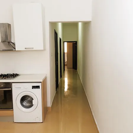 Apartament Stylish St.julians 2 Bedroom For Rent In The Centre With Terrace St. Julian's