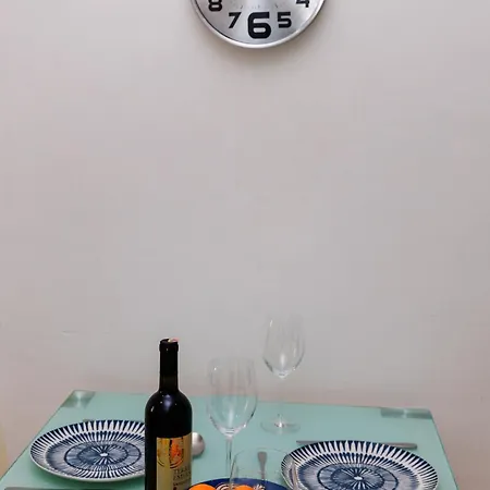 Apartman Stylish St Julians 2 Bedroom For Rent In The Centre With Terrace San Ġiljan